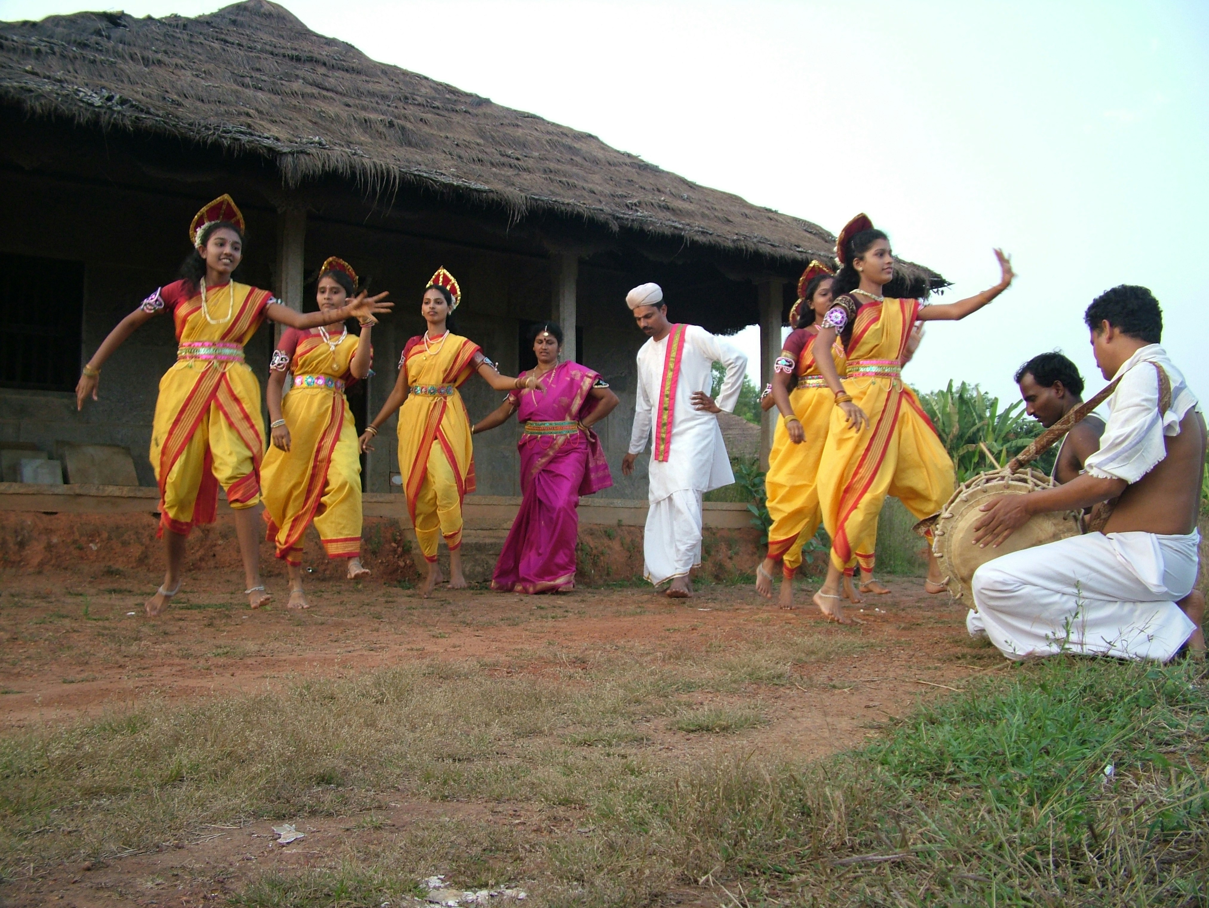 /posts/20241109-kannadarajyotsava/featured-image-preview.jpg