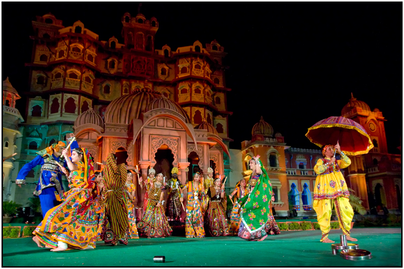 /posts/20250927-garba-2025/featured-image-preview.jpg